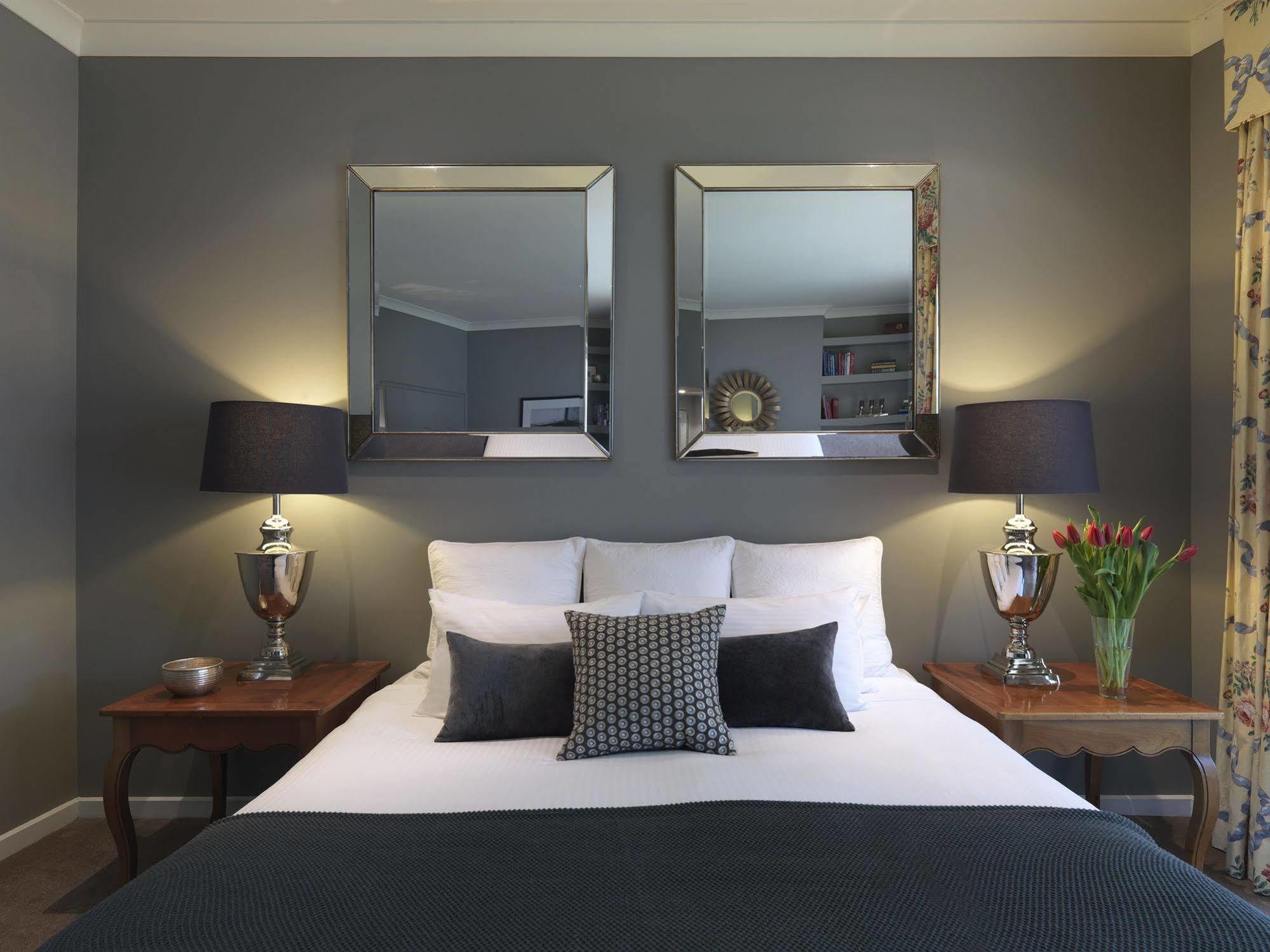 แลนซ์มอร์ ลินเดนเดอรี เรดฮิลล์ Hotel ภายนอก รูปภาพ